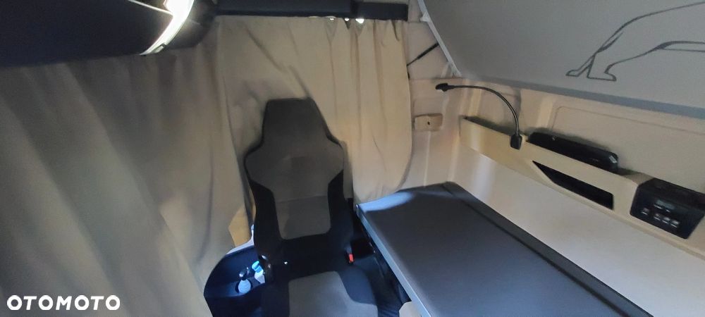 MAN 18.460 LOW DECK - 8