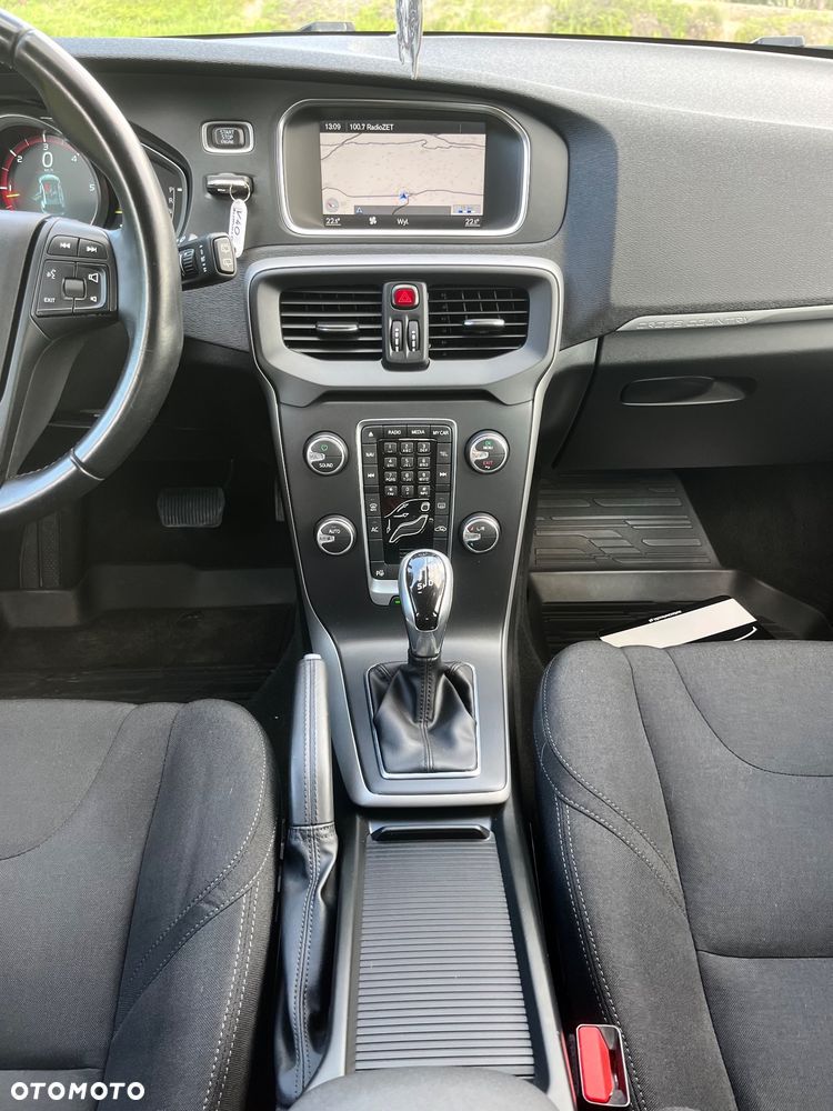 Volvo V40 Cross Country - 20
