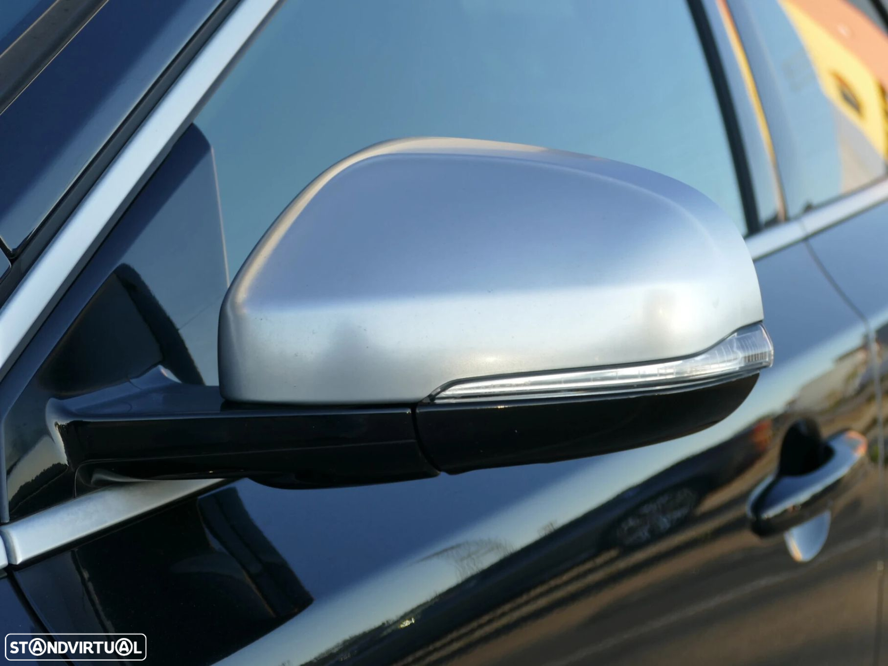 Volvo V40 2.0 D2 R-Design Momentum - 11