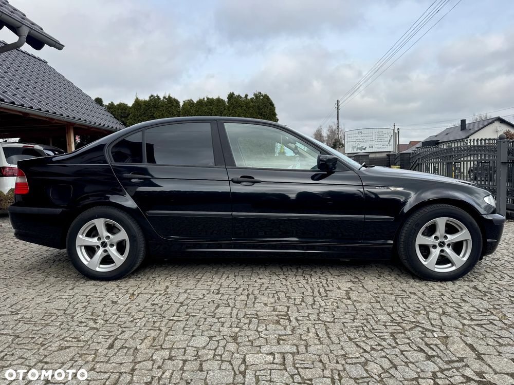 BMW Seria 3 318i Edition Exclusive - 4