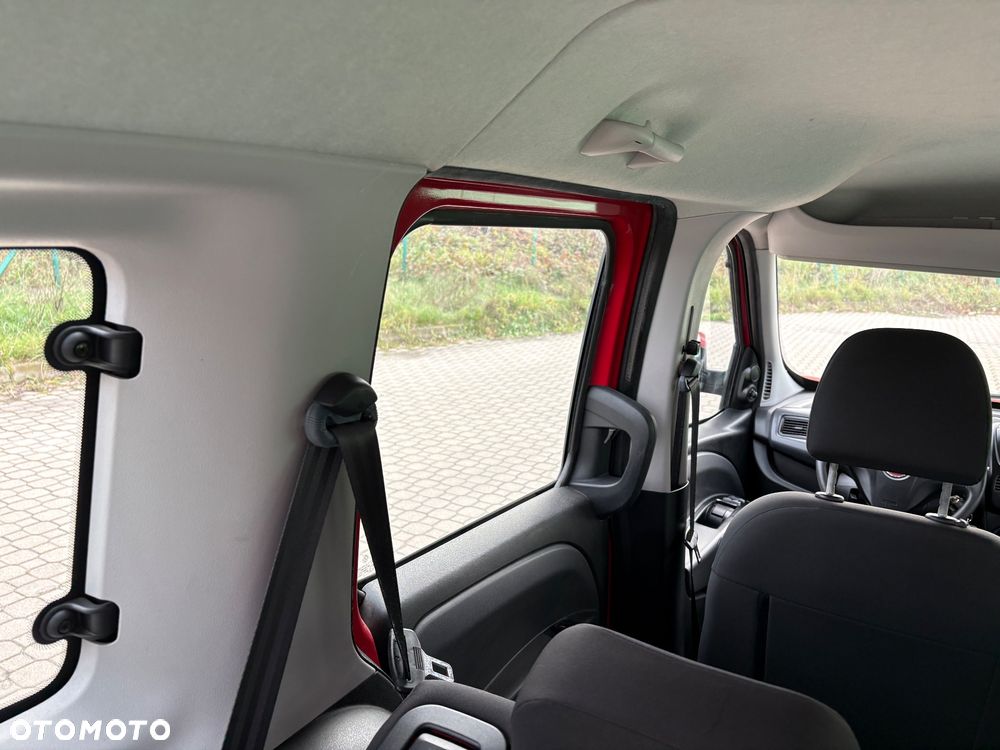 Fiat Doblo 1.4 16V Emotion - 24