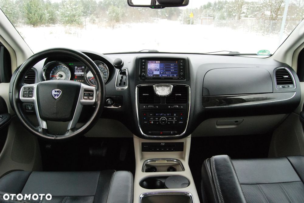 Lancia Voyager 3.6 Platinum - 6