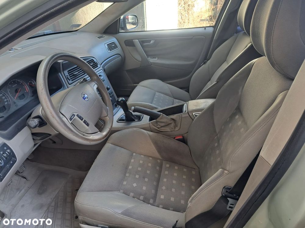 Volvo V70 2.4 Summum - 6