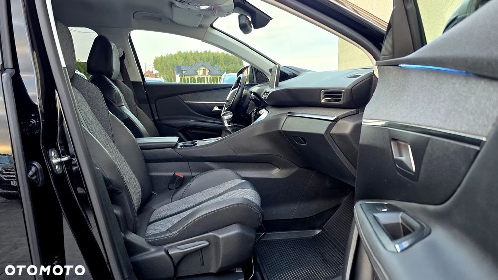 Peugeot 3008 1.2 PureTech Allure S&S - 25