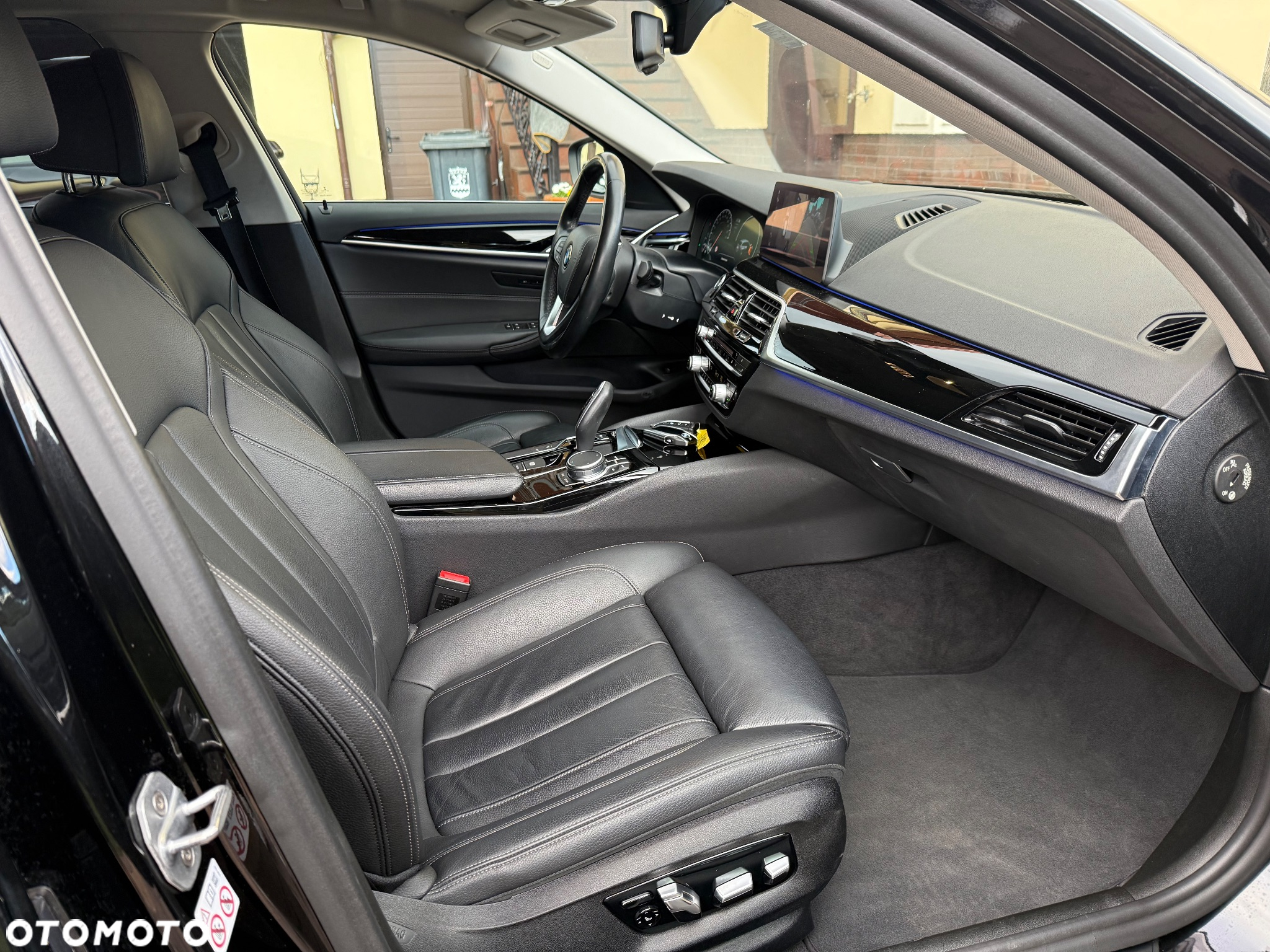 BMW Seria 5 520d Touring Luxury Line - 16