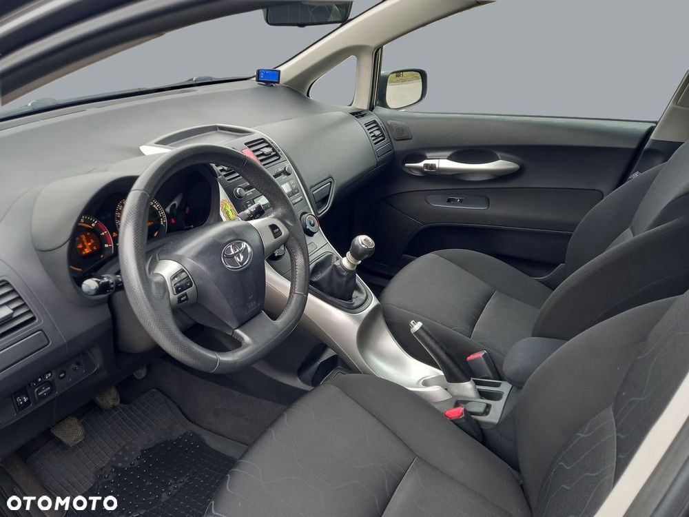Toyota Auris 1.33 VVT-i Active - 11