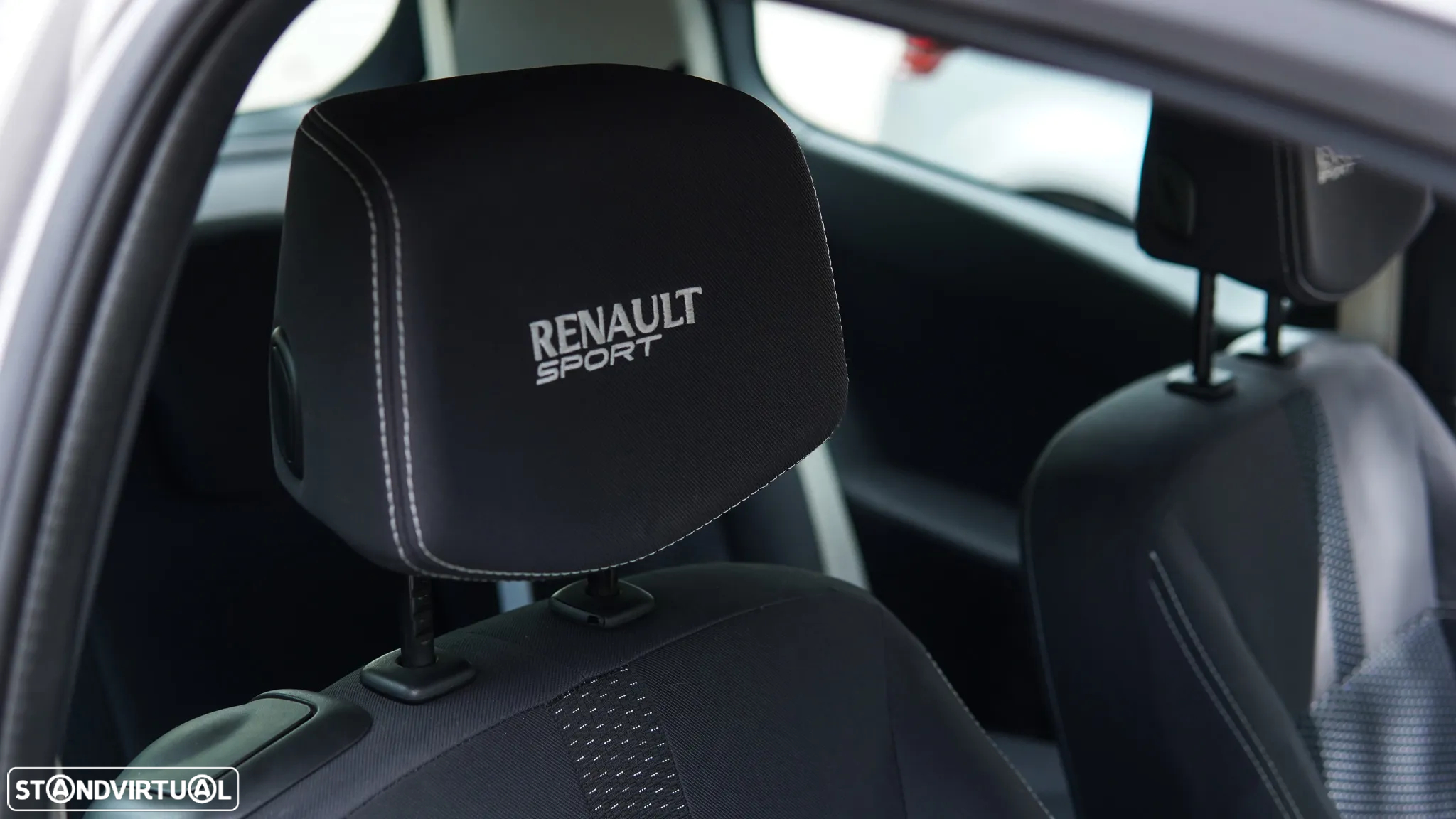 Renault Clio 2.0 16V Sport - 48