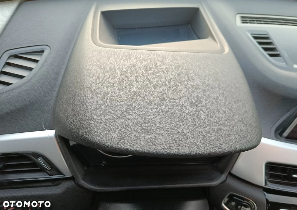 BMW X1 sDrive16d Sport Line - 17