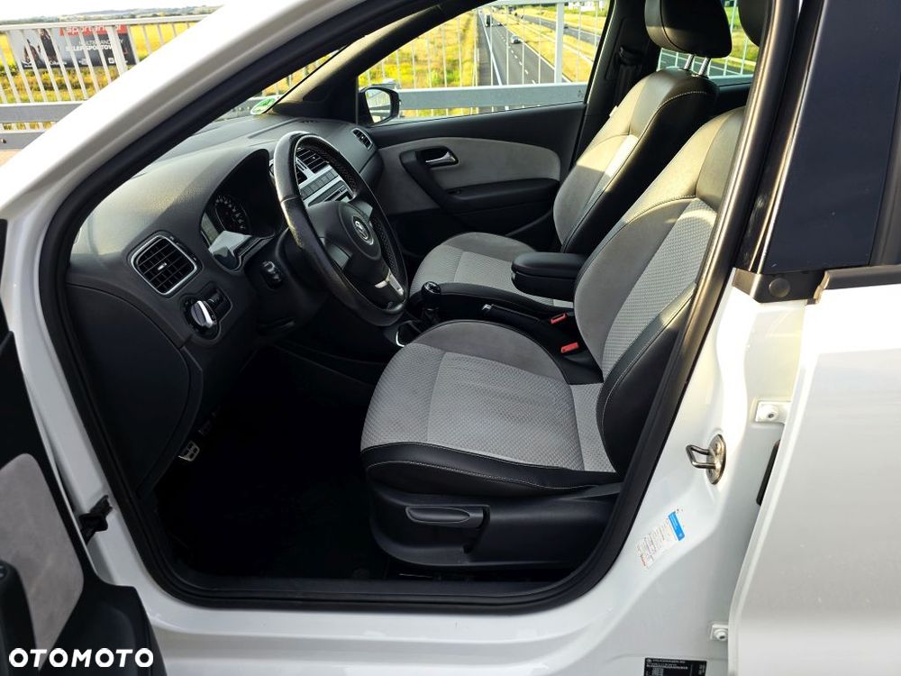 Volkswagen Polo 1.2 TSI Cross Urban White - 19
