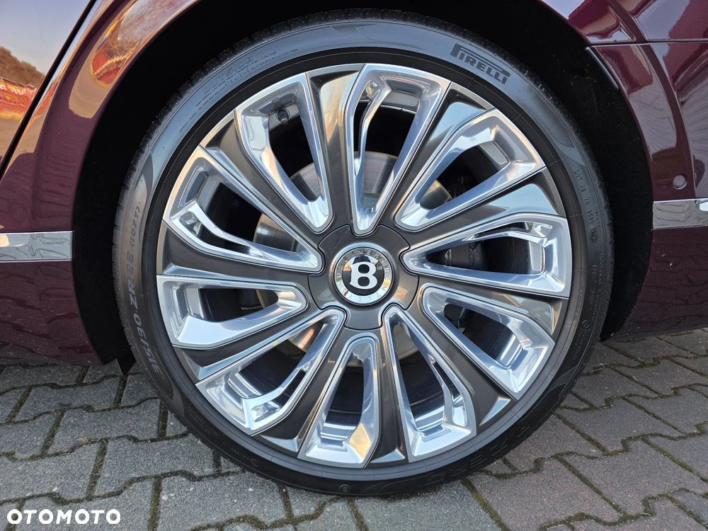 Bentley Flying Spur - 12