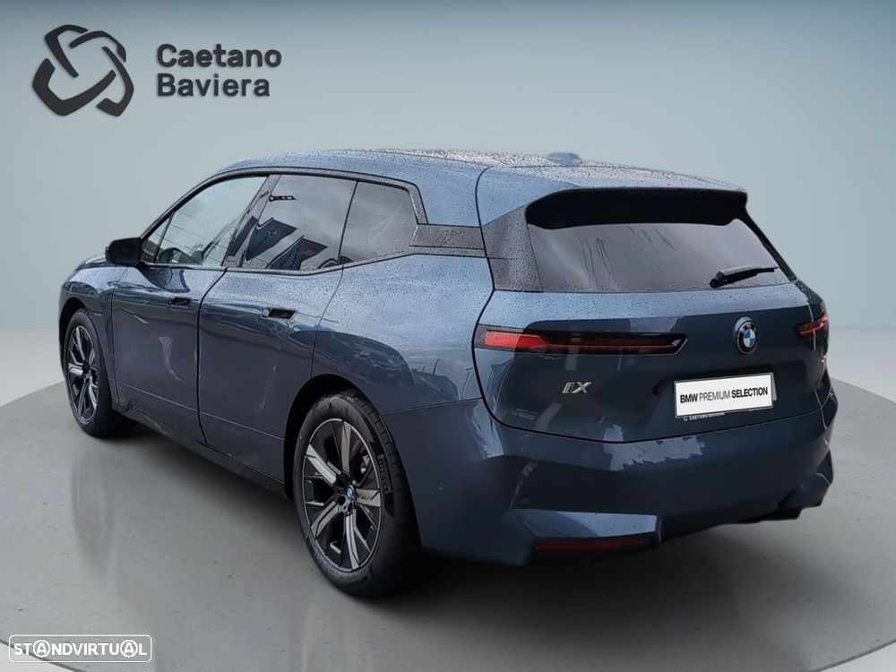 BMW iX xDrive 45 - 6