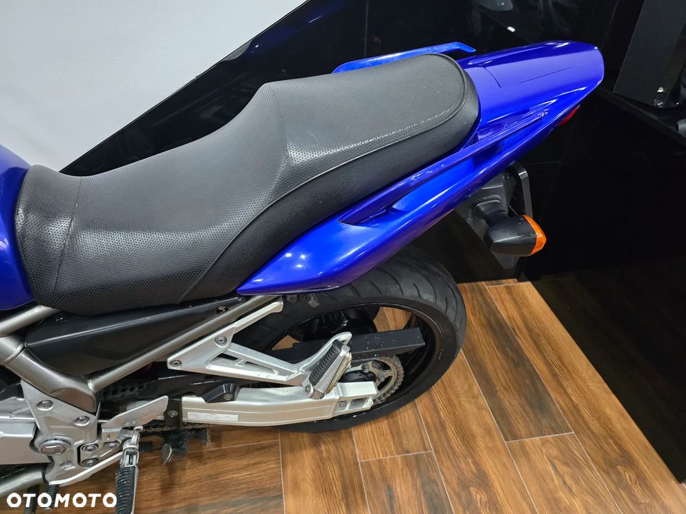 Yamaha FZS - 12