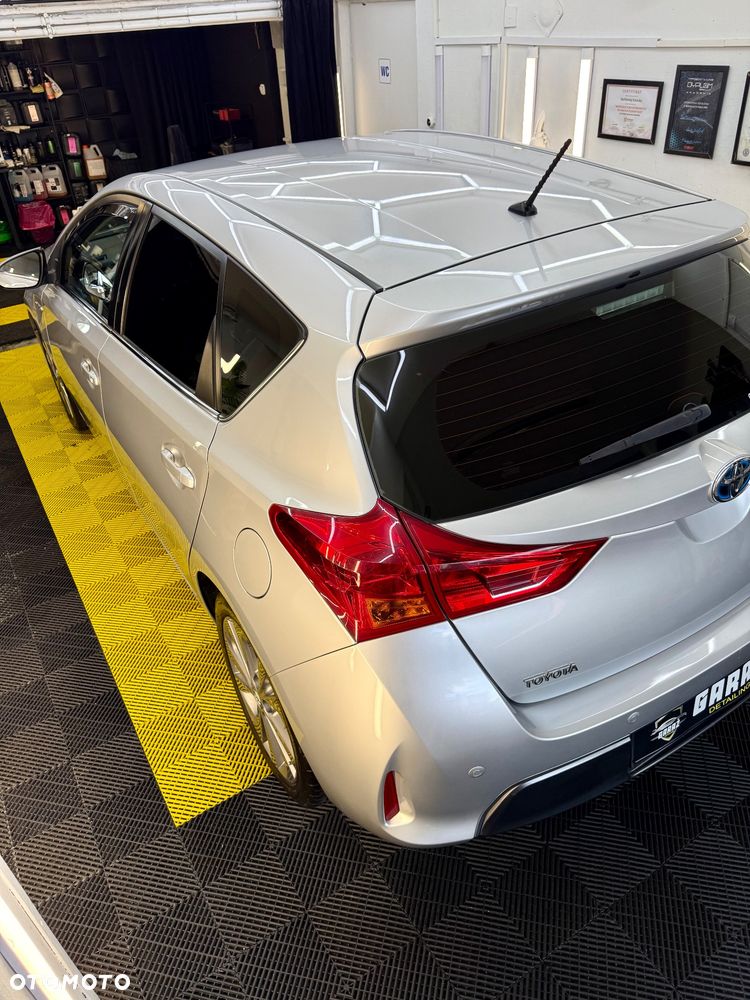 Toyota Auris 1.8 HSD Prestige NAVI - 8