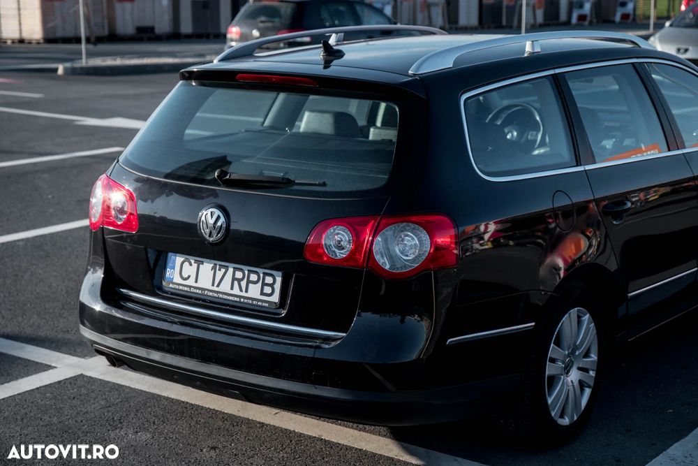 Volkswagen Passat 1.6 TDI DPF BlueMotion Technology Highline - 23