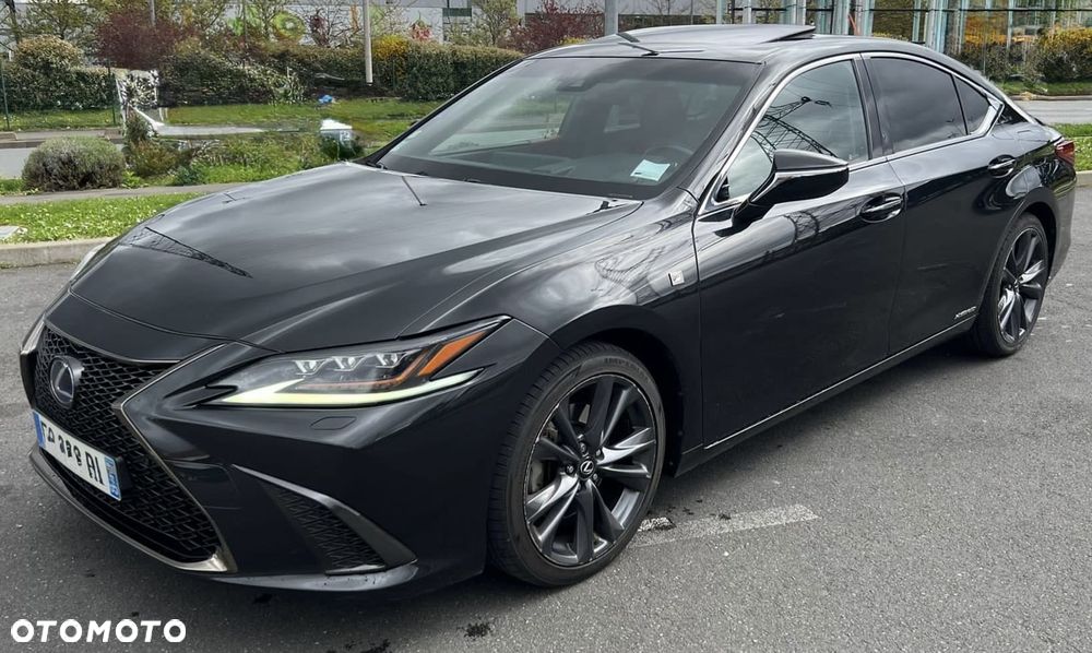 Lexus ES 300h F Sport - 2