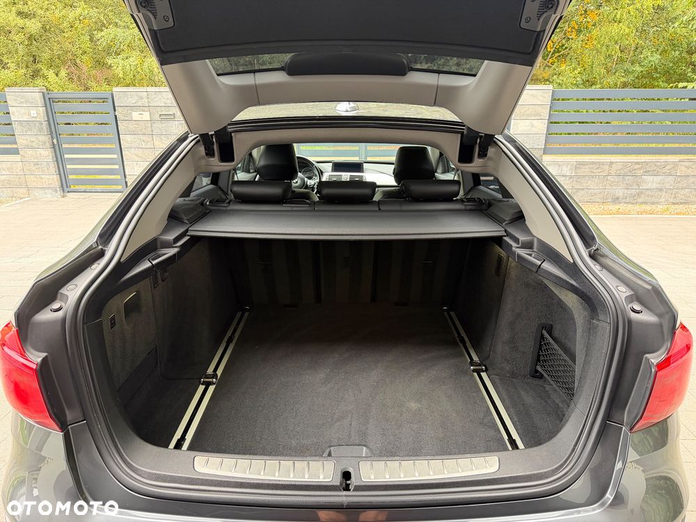 BMW Seria 3 320d xDrive M Sport - 15