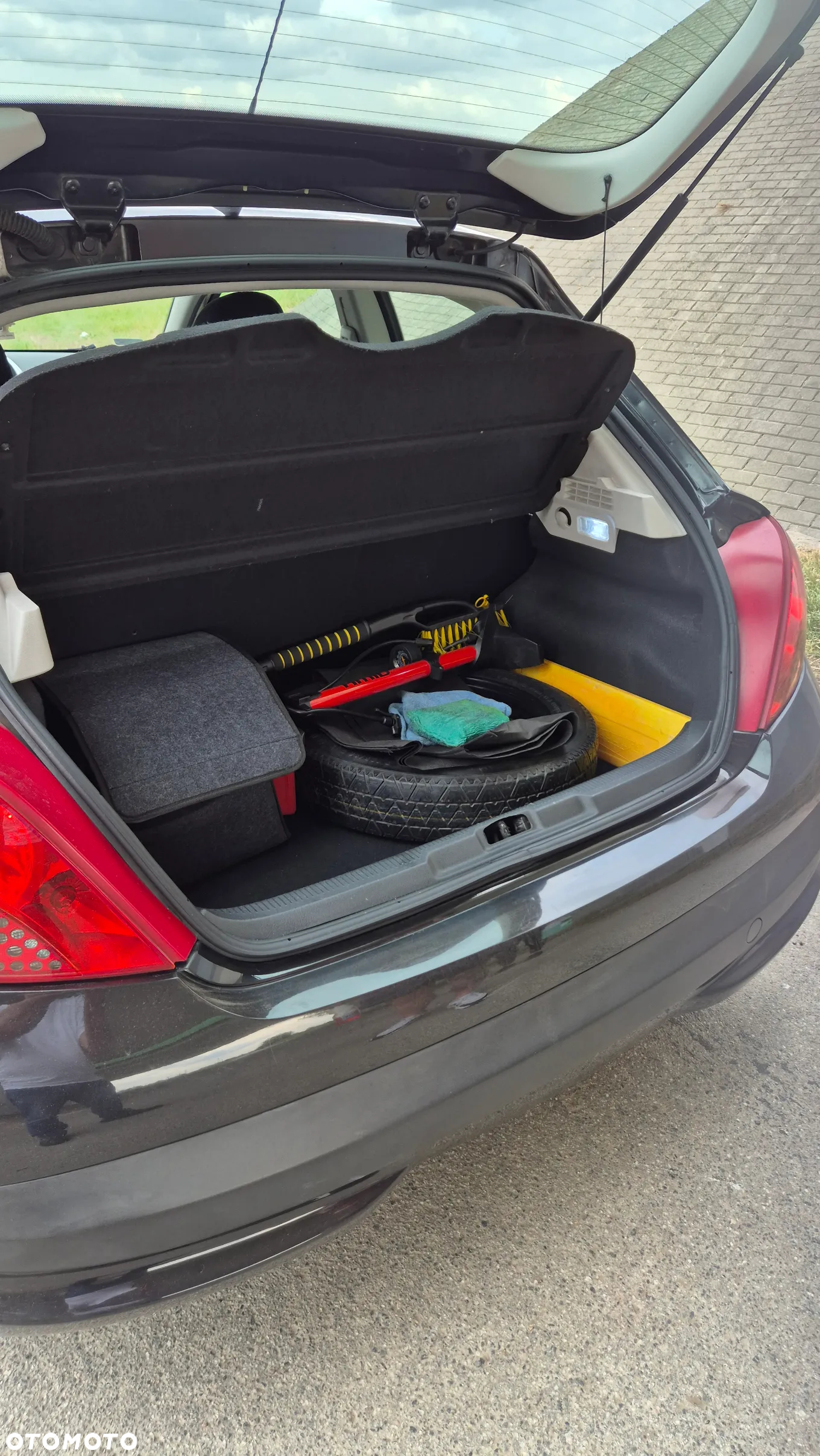 Peugeot 207 1.4 Presence - 4