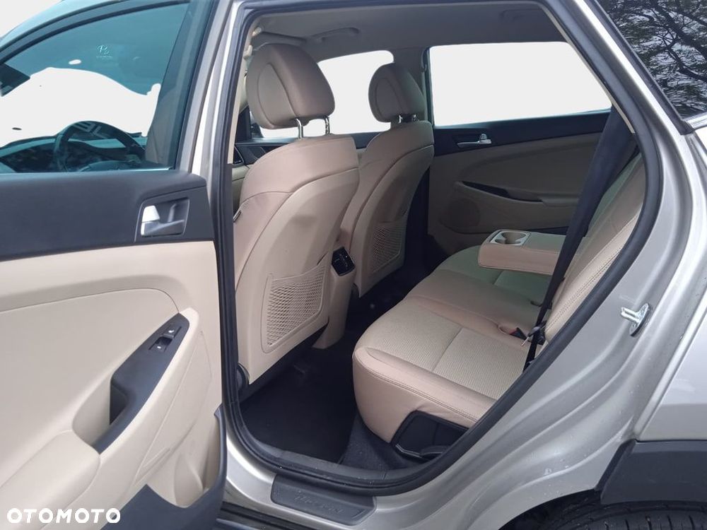 Hyundai Tucson 1.7 CRDI BlueDrive Style 2WD DCT - 30