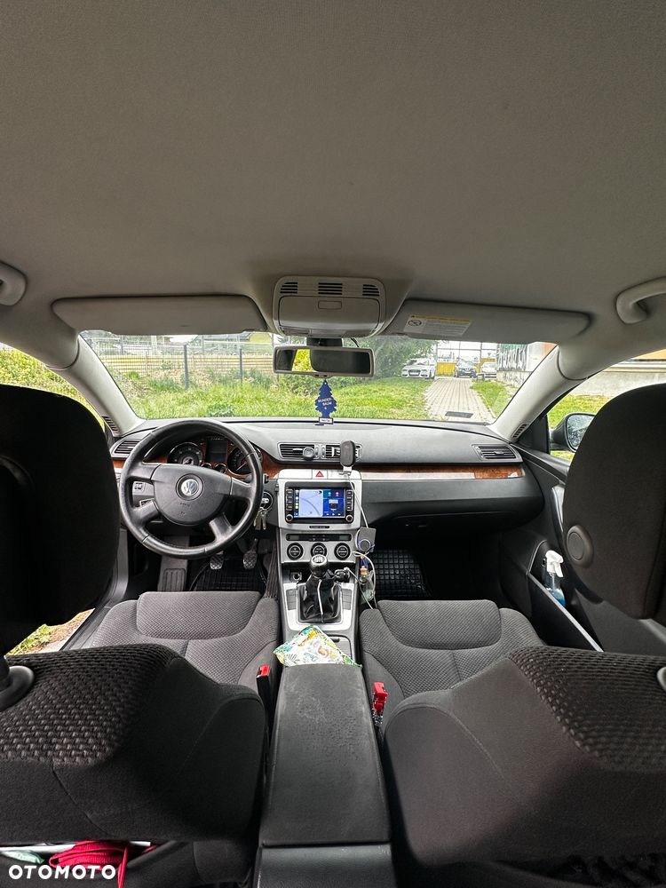 Volkswagen Passat - 7