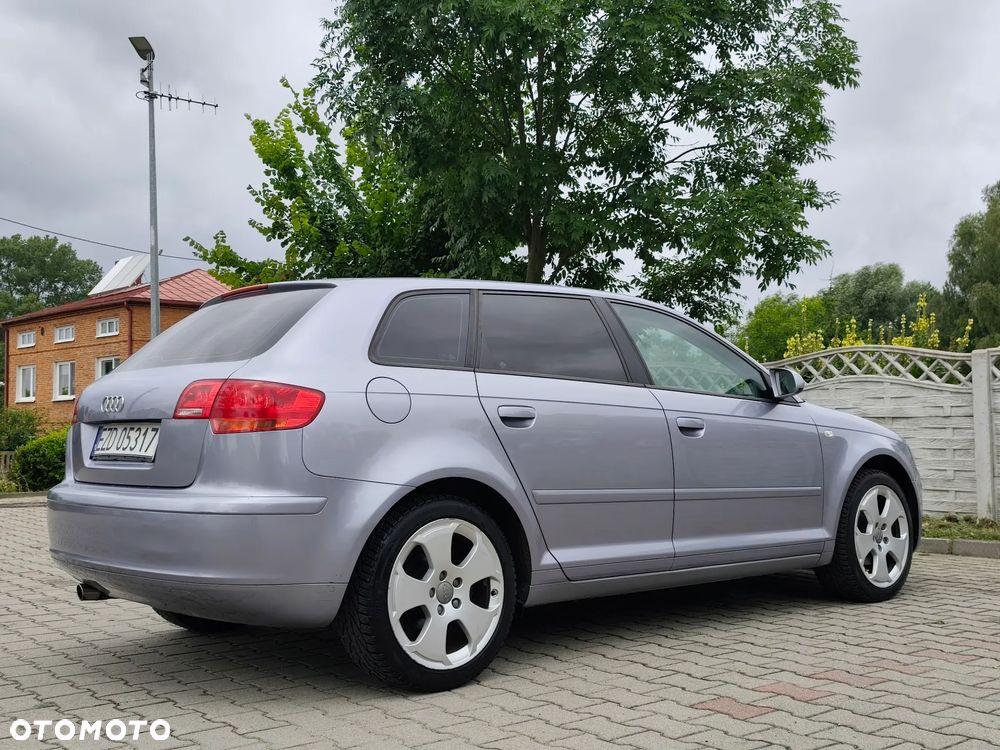 Audi A3 Sportback 1.6 S line Sportpaket plus - 16
