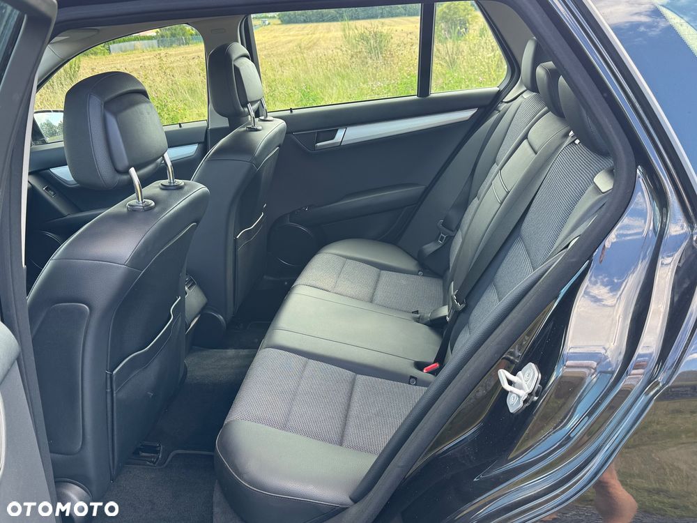 Mercedes-Benz Klasa C 200 (BlueEFFICIENCY) Avantgarde - 9