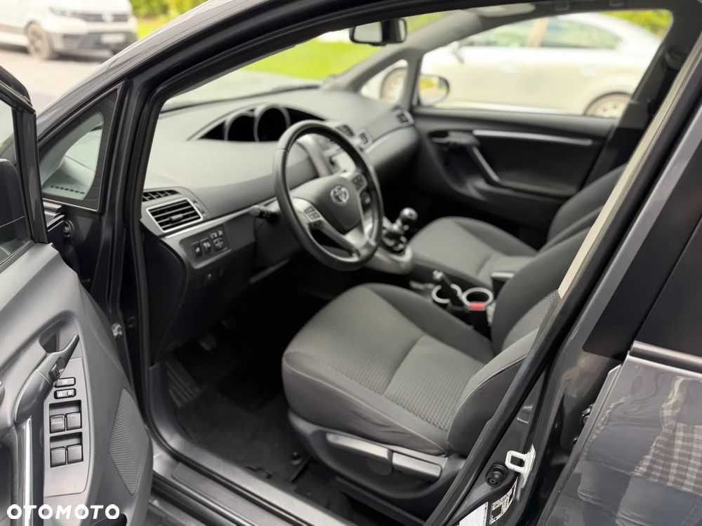 Toyota Avensis 1.8 Premium - 5