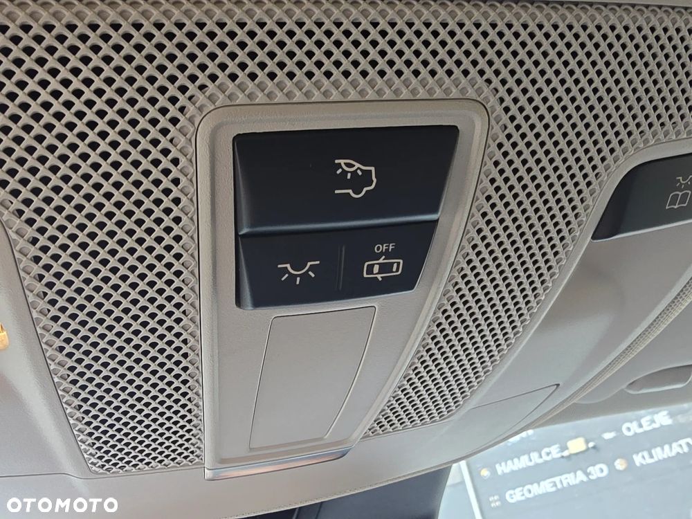 Mercedes-Benz GLA - 19