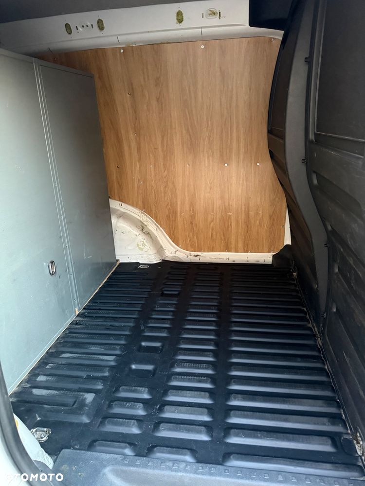 Volkswagen Caddy - 15