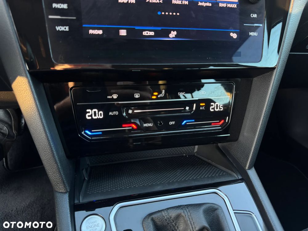 Volkswagen Passat 2.0 TSI Business DSG - 23