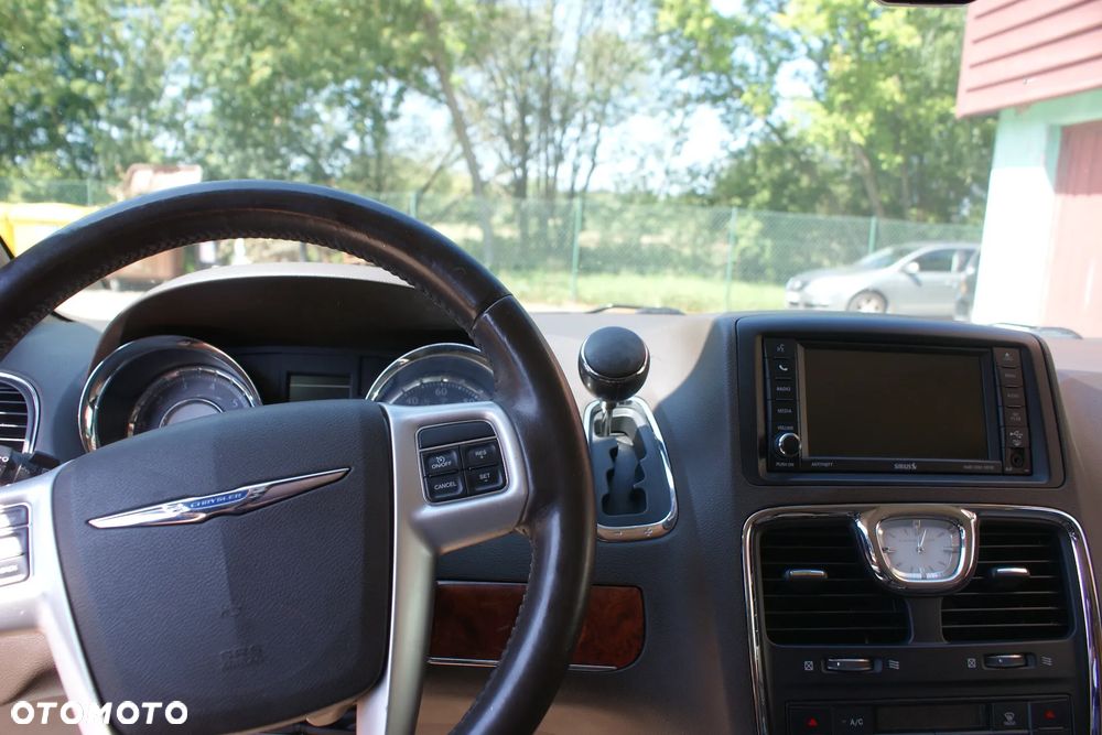 Chrysler Town & Country 3.6 Touring - 12