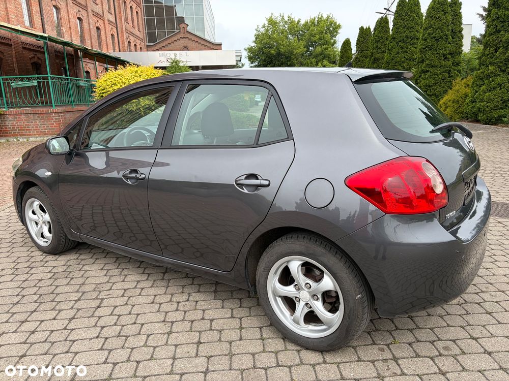Toyota Auris 1.6 VVT-i Terra Start - 26