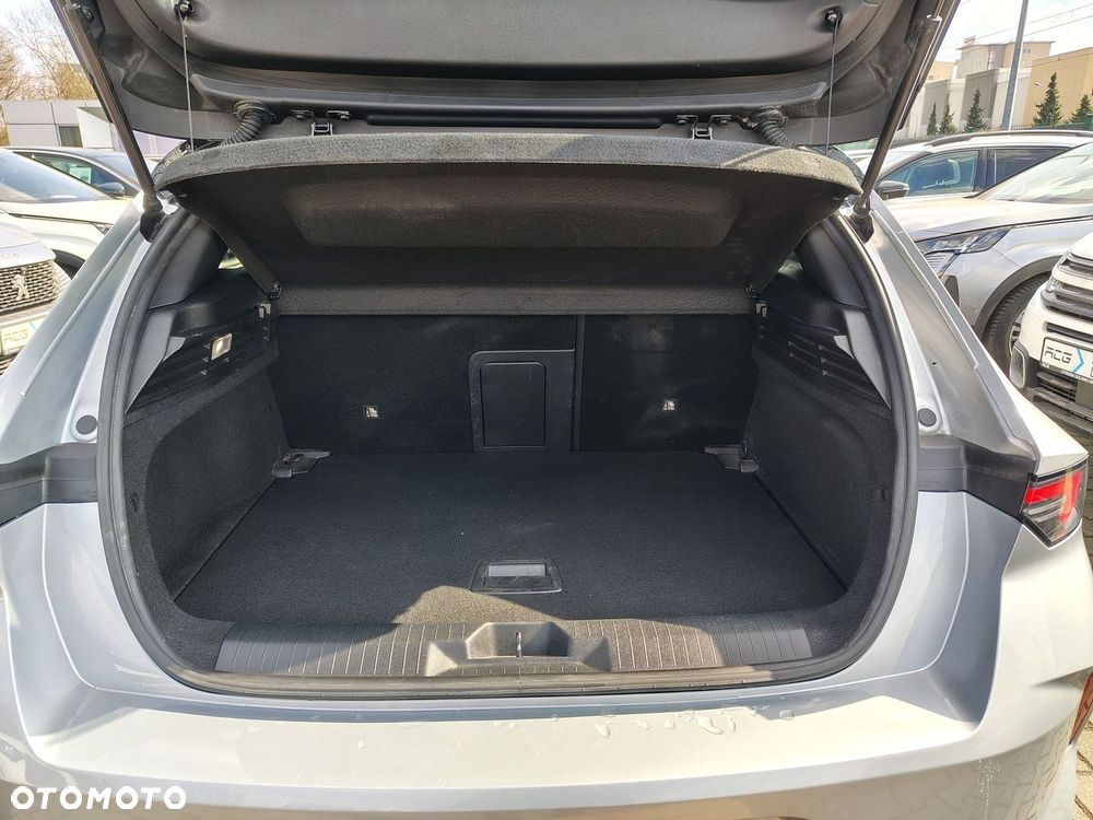 Opel Astra 1.2 T GS S&S - 12