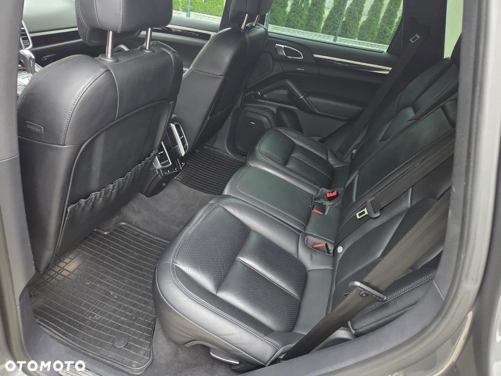 Porsche Cayenne S Hybrid Tiptronic S - 36