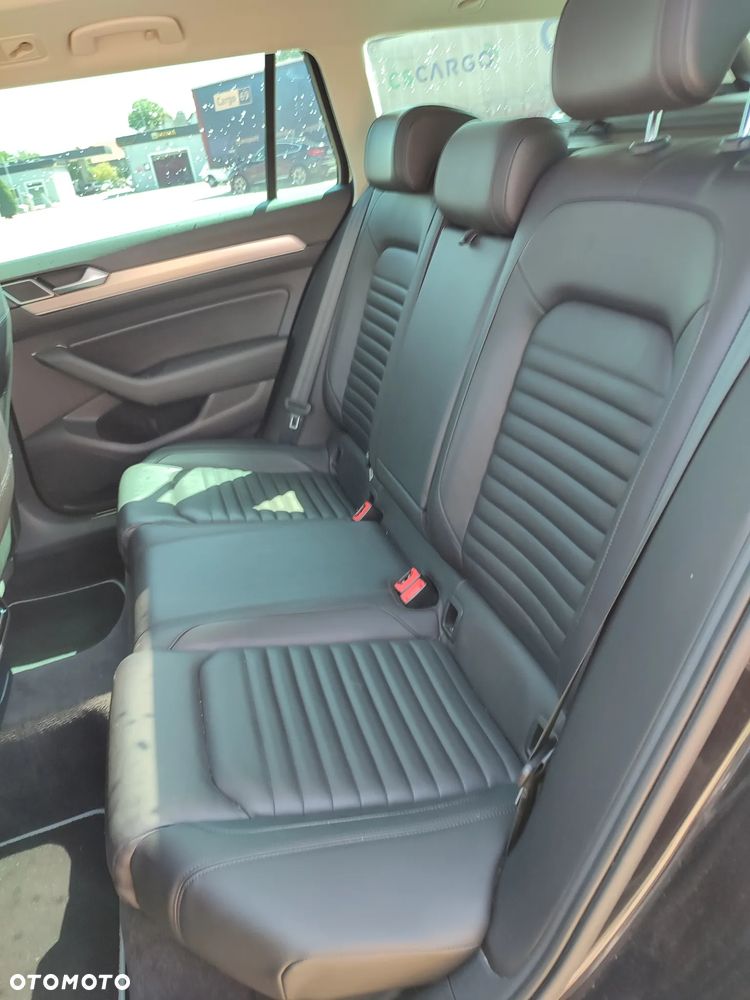 Volkswagen Passat - 10