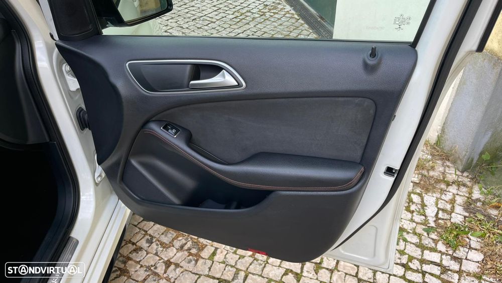 Mercedes-Benz B 200 (CDI) d 7G-DCT AMG Line - 17