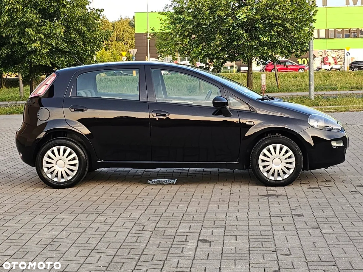 Fiat Punto 2012 1.4 8V Estiva Blue&Me Euro5 - 11