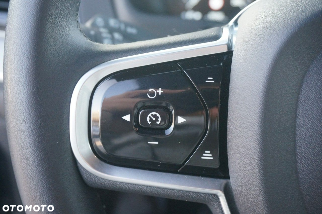 Volvo XC 90 - 23