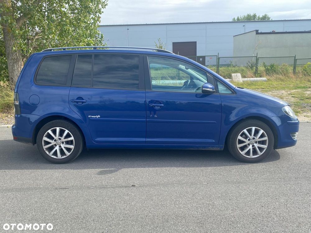 Volkswagen Touran 1.4 TSI Conceptline - 4