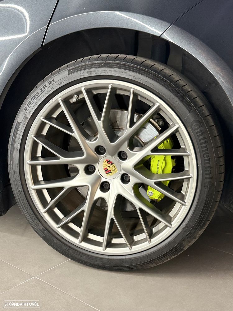 Porsche Panamera 4 E-Hybrid Executive - 8