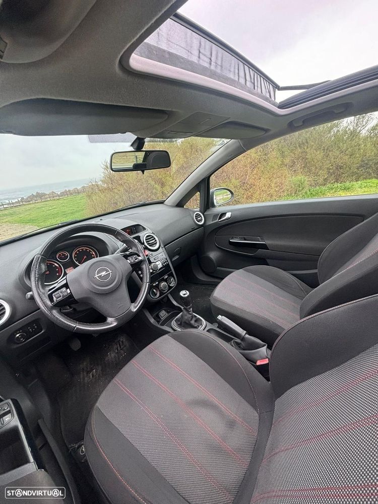 Opel Corsa 1.2 Black Edition - 2