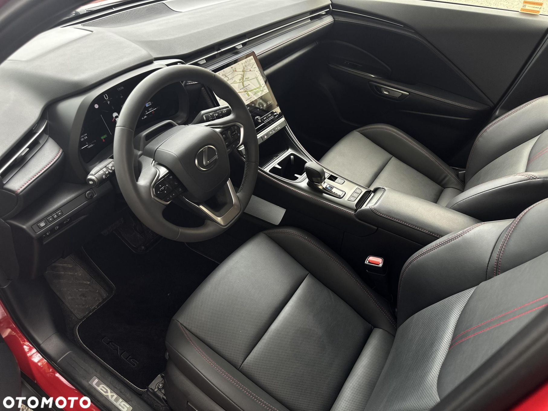 Lexus LBX 1.5 Hybrid Emotion - 8