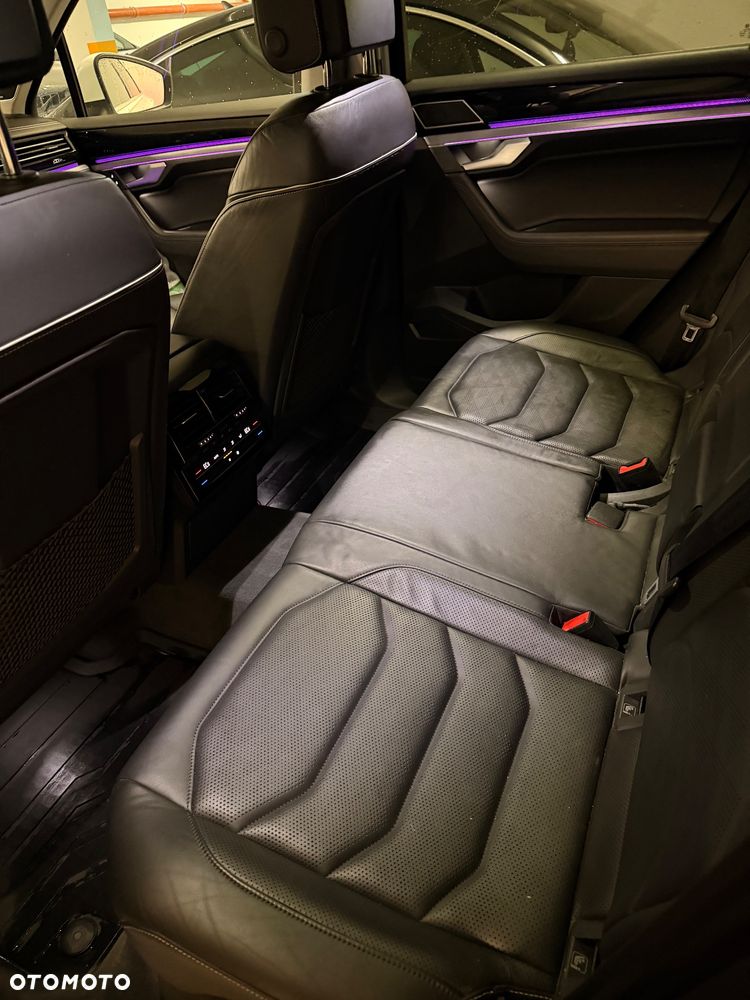 Volkswagen Touareg 3.0 V6 TDI SCR 4Mot R-Line - 17