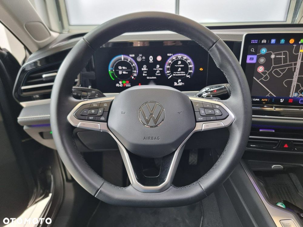 Volkswagen Passat - 19