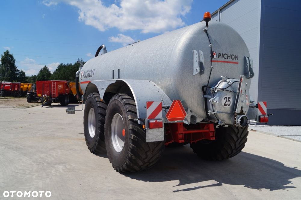 Pichon Wóz Asenizacyjny 18500R z Ramieniem do Pompowania - 12
