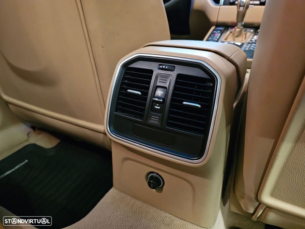 Porsche Macan S - 24