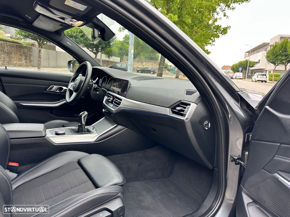 BMW 318 d Line Sport - 41