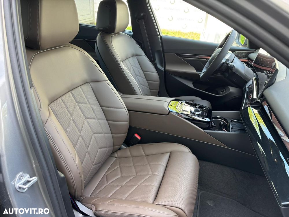 BMW Seria 5 530e xDrive Aut. - 14