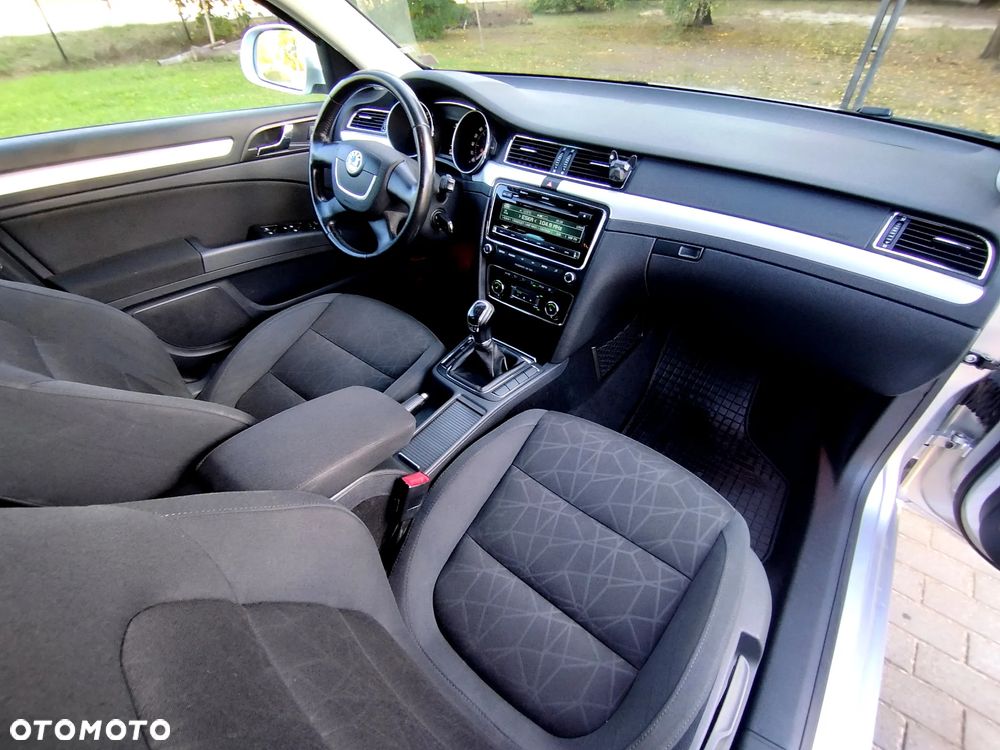 Skoda Superb 2.0 TDI Family - 10