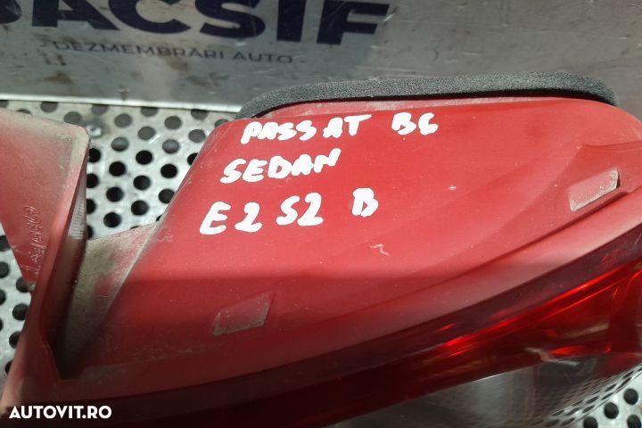 Lampa / Tripla stop dreapta pe aripa Volkswagen VW Passat B6 [2005 - - 2