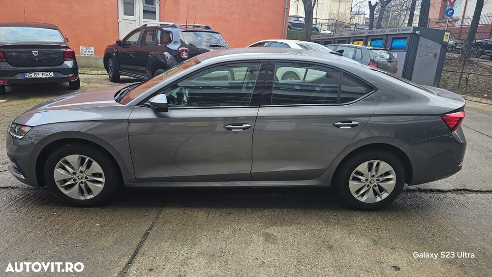 Skoda Octavia 2.0 TDI DSG Ambition - 6